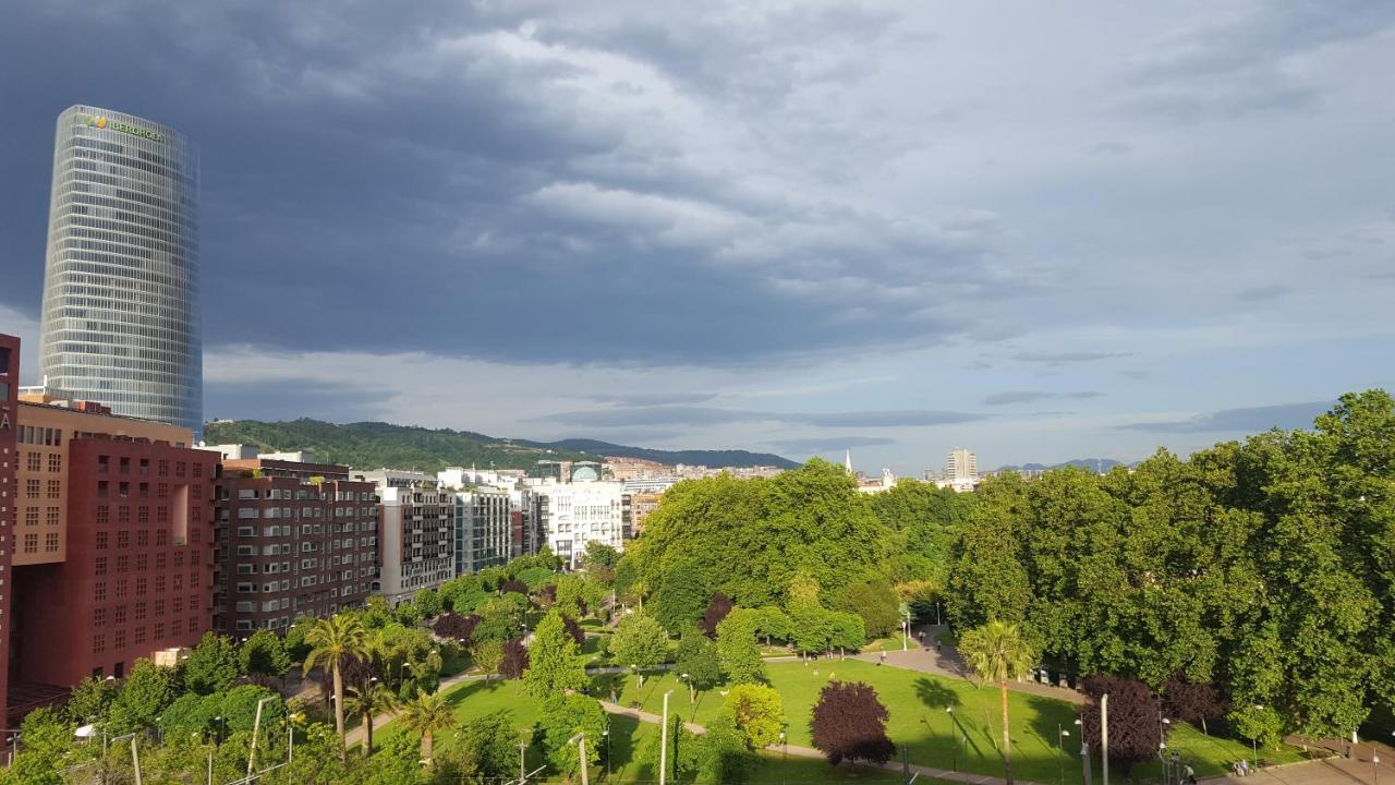 San Mames Apartment - Free Parking Bilbao Bagian luar foto
