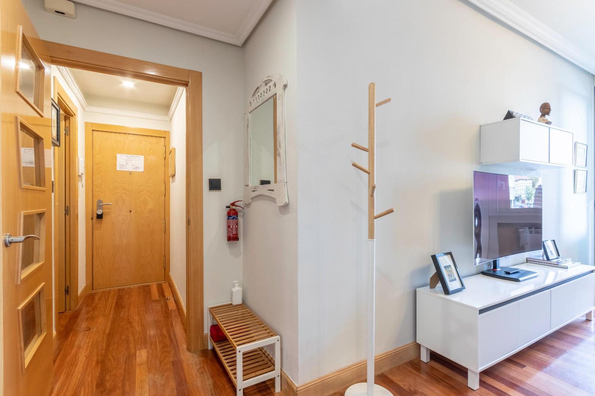 San Mames Apartment - Free Parking Bilbao Bagian luar foto