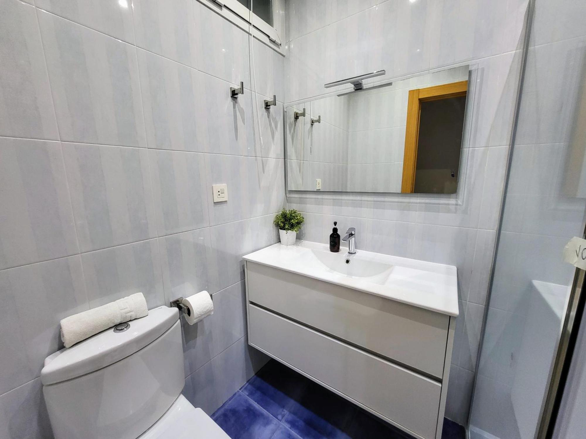 San Mames Apartment - Free Parking Bilbao Bagian luar foto